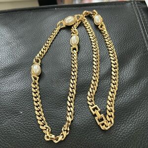 Gold Tone Vintage faux Pearl Link Necklace - Elegant Women's Necklace